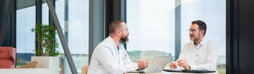 Cabinet FP consultants, spécialiste en management d'industrie et amélioration de la performance sur le compiégnosie, fort d'une expérience de 30 ans, en mission terrain pour un accompagnement individuel chez Matra Electronique